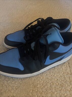 Nike Men’s Low-Top Sneakers - Light Blue & Black